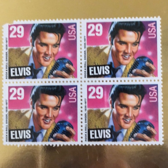 Elvis Photo Plaque with 4 stamps and photo - Picture 2 of 3